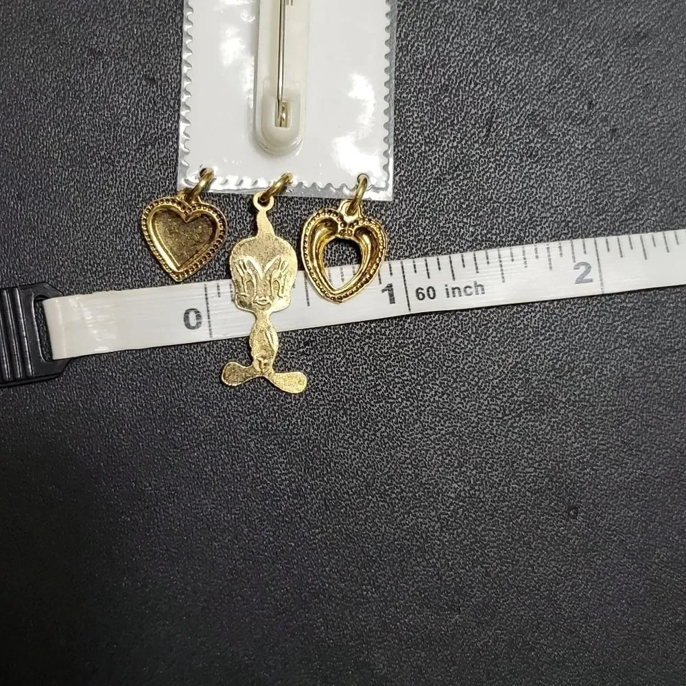 Ruth Chambers adorable brooch